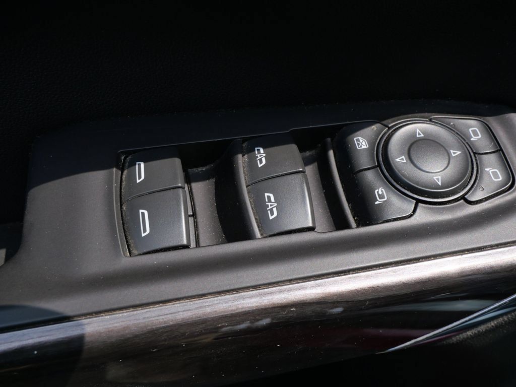 Used 2020 Chevrolet Silverado 1500 LTZ AWD/4WD image 20