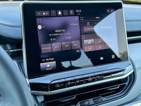 Used 2024 Jeep Compass Limited image 14