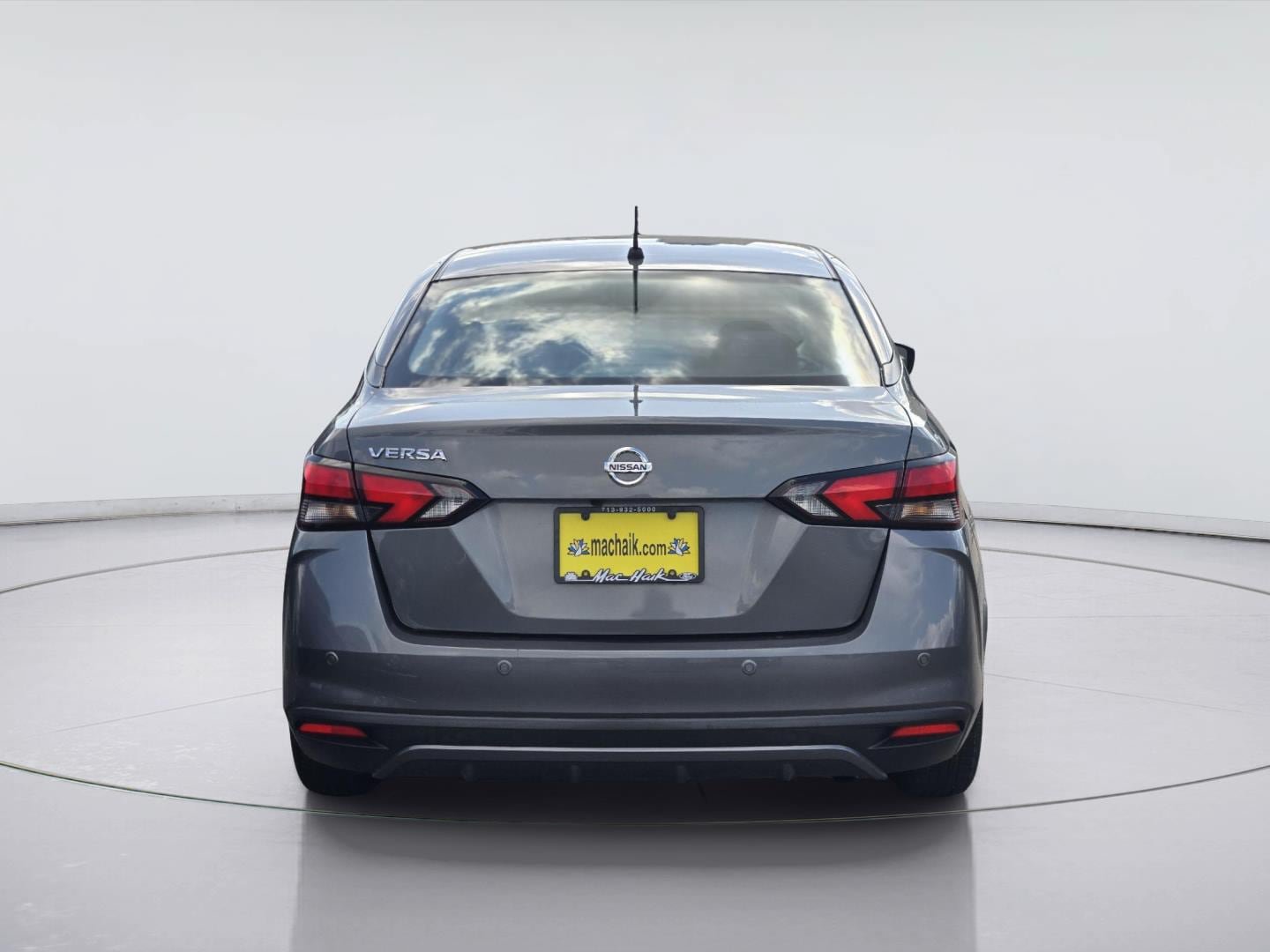 Used 2022 Nissan Versa S FWD image 7