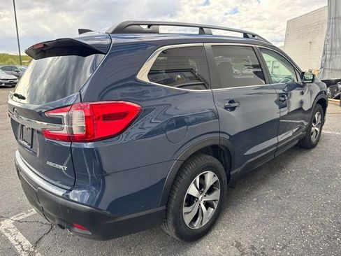 Certified 2023 Subaru Ascent Premium w/ Convenience Package AWD/4WD image 5