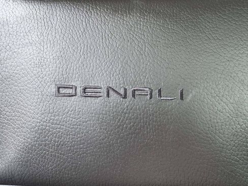 Used 2024 GMC Sierra 2500 Denali w/ Denali Reserve Package AWD/4WD image 57