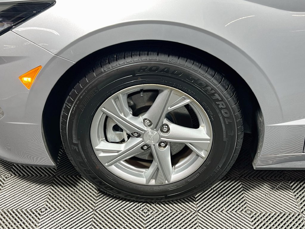 Used 2023 Hyundai Sonata SE FWD image 27