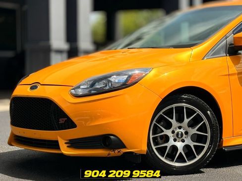 Used 2013 Ford Focus ST FWD image 2