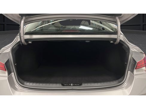 Used 2023 Hyundai Elantra Limited FWD image 26
