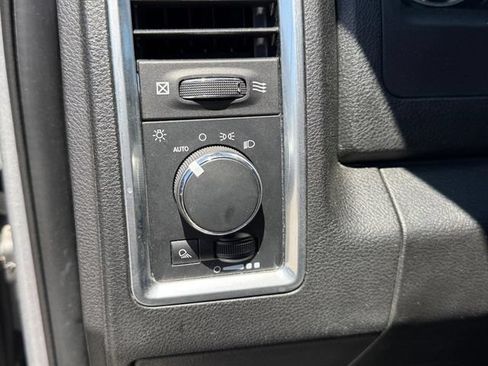 Used 2024 RAM 1500 Warlock RWD image 27