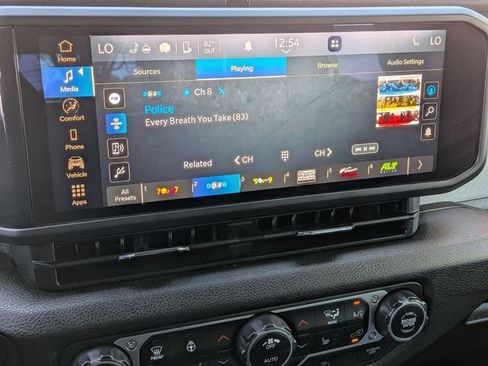 Used 2024 Jeep Wrangler Unlimited Sport AWD/4WD image 22