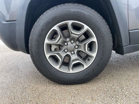 Used 2020 Jeep Cherokee Trailhawk w/ Cold Weather Group image 34