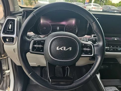 Used 2022 Kia Sorento S FWD image 23