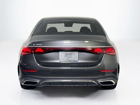 Used 2025 Mercedes-Benz E 350 Sedan image 4