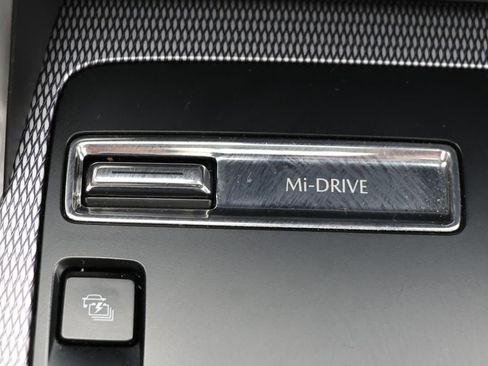 Used 2024 MAZDA CX-90 Plug-In Hybrid w/ Premium Pkg image 27