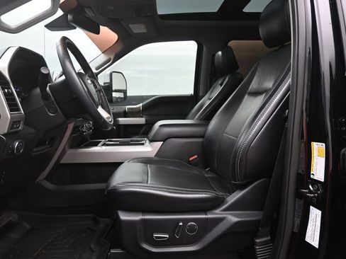 Used 2019 Ford F250 Lariat w/ Lariat Ultimate Package AWD/4WD image 18