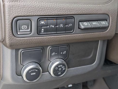 Used 2021 GMC Yukon Denali w/ Denali Premium Package RWD image 21