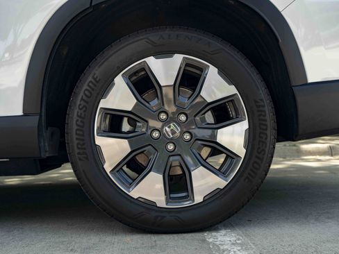 Used 2026 Honda Pilot Elite image 15