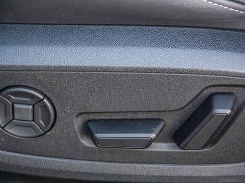 Certified 2025 Audi Q3 2.0T Premium w/ Convenience Package image 20