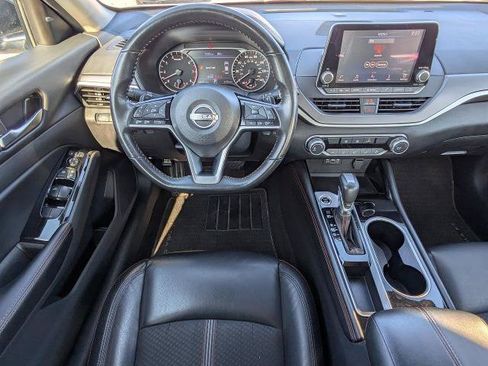 Used 2024 Nissan Altima 2.5 SR FWD image 15