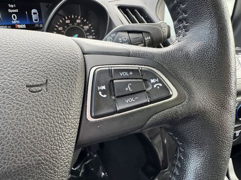 Used 2018 Ford Escape Titanium AWD/4WD image 21