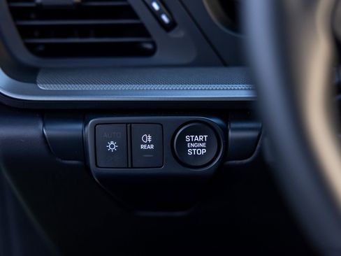 Certified 2025 Porsche 911 Carrera image 44