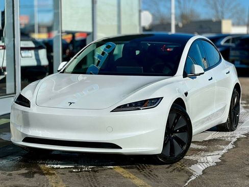 Used 2025 Tesla Model 3 Long Range image 31