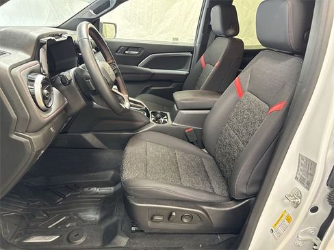 Used 2024 Chevrolet Colorado Z71 w/ Z71 Convenience Package 2 image 10