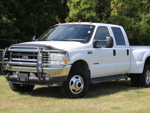 Used 2002 Ford F350 XLT image 1