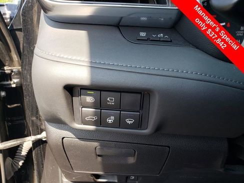 Used 2022 Toyota Highlander Platinum image 12