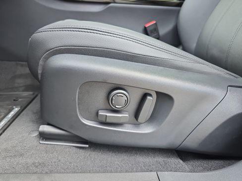 New 2026 Land Rover Range Rover Evoque S image 29