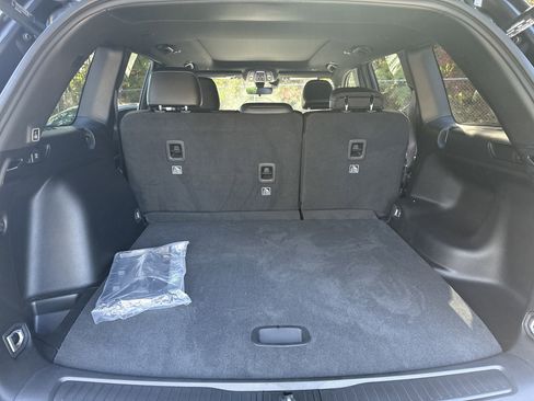 New 2025 Jeep Grand Cherokee Limited w/ Black Appearance Package image 17