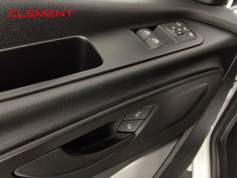 Used 2023 Mercedes-Benz Sprinter 2500 image 18