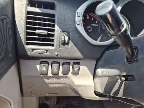 Used 2004 Toyota 4Runner Limited AWD/4WD image 18