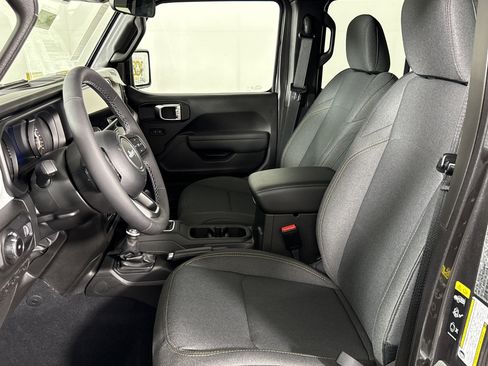 New 2025 Jeep Wrangler Sport S image 9