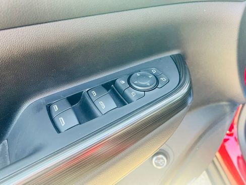 Used 2023 GMC Acadia SLT w/ Elevation Edition image 16