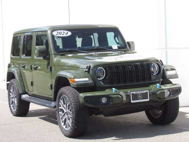 Used 2024 Jeep Wrangler High Altitude AWD/4WD image 2