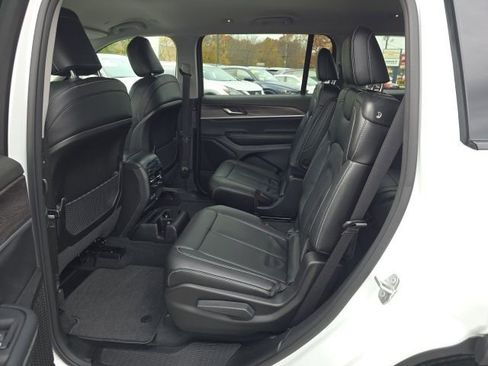 Used 2023 Jeep Grand Cherokee L Limited image 14