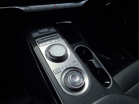 Used 2025 Genesis GV70 2.5T image 31