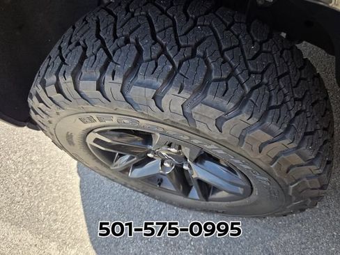 Used 2021 Chevrolet Silverado 1500 Custom Trail Boss w/ Midnight Edition AWD/4WD image 11