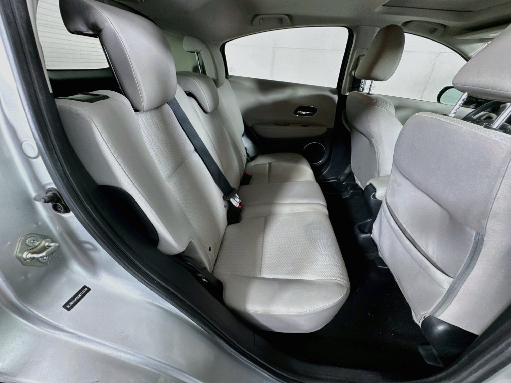 Used 2016 Honda HR-V EX image 33