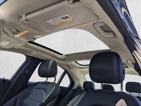 Used 2015 Mercedes-Benz C 300 4MATIC Sedan image 15
