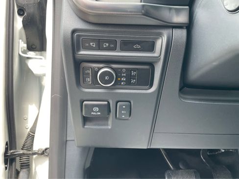 Used 2024 Ford F150 Platinum w/ Equipment Group 702A High image 15