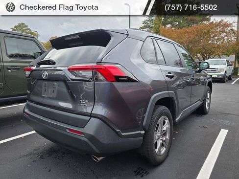 Used 2022 Toyota RAV4 XLE image 6