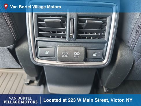 Used 2022 Subaru Forester Touring AWD/4WD image 28