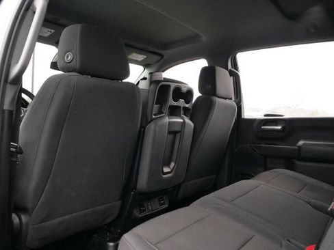 Used 2024 GMC Sierra 3500 Pro w/ Convenience Package image 32