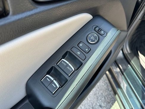 Used 2024 Honda Civic EX-L image 16