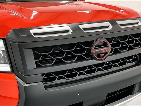 Used 2025 Nissan Frontier PRO-4X w/ Pro Convenience Package image 37