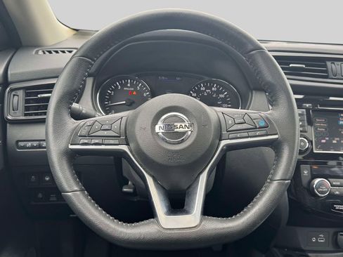 Used 2020 Nissan Rogue SL w/ Premium Package AWD/4WD image 12