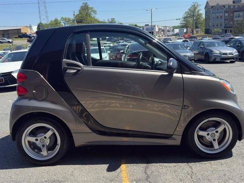 Used 2013 smart fortwo passion RWD image 19