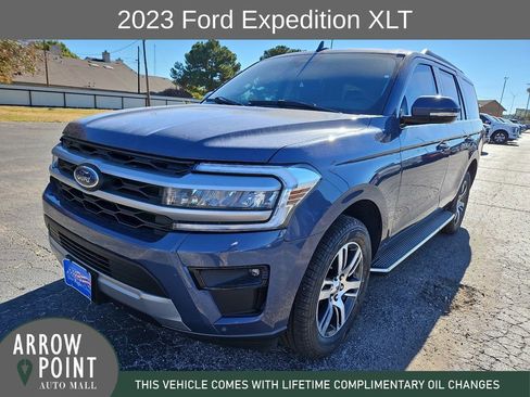 Used 2023 Ford Expedition XLT image 4