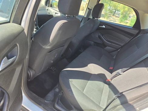 Used 2015 Ford Focus SE FWD image 10