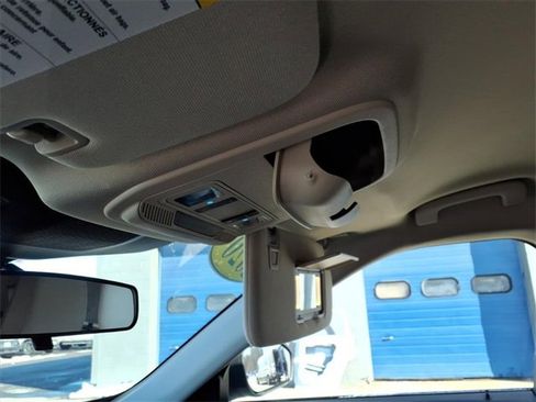 Used 2020 Ford Explorer XLT image 22