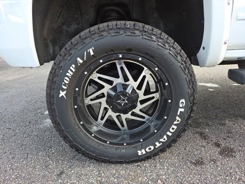 Used 2018 GMC Sierra 1500 SLE image 61