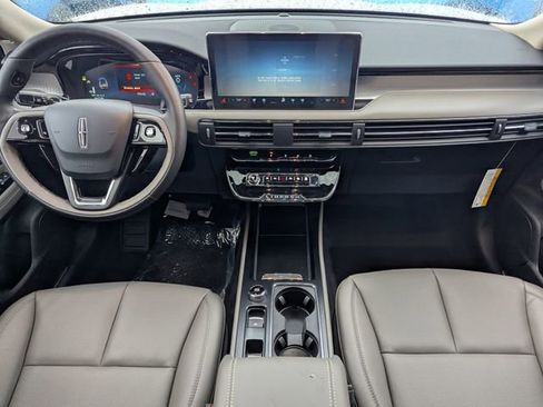 New 2026 Lincoln Corsair Premiere image 12